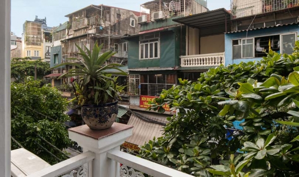 DELUXE DOUBLE BALCONY / WINDOW